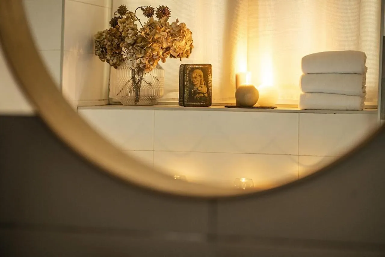Cosy Studio Bernard With Jacuzzi Relaxation & Style Lyon 0*,  France