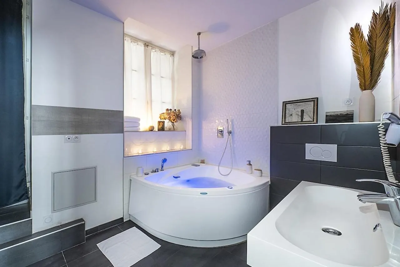 Cosy Studio Bernard With Jacuzzi Relaxation & Style Lyon Frankrijk