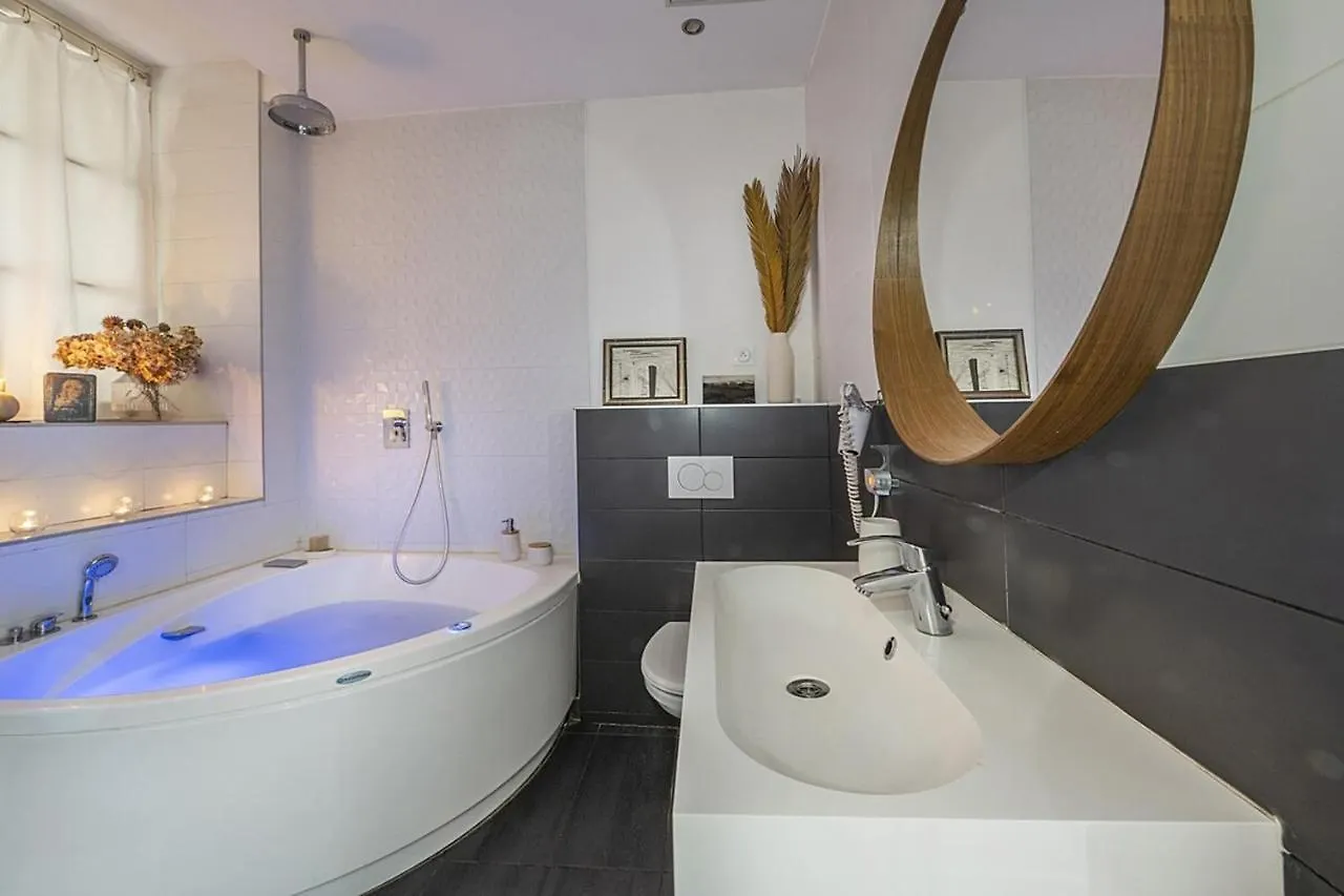 Cosy Studio Bernard With Jacuzzi Relaxation & Style Lyon 0*,